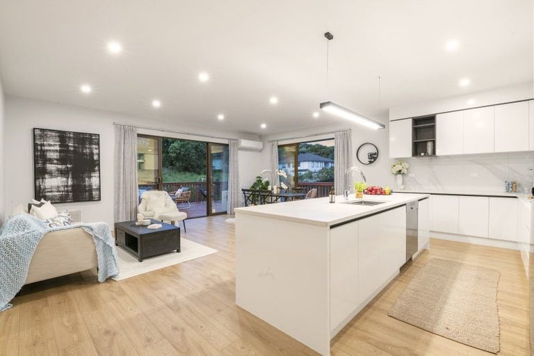 Photo of property in 24 Kahu Close, Orewa, 0931