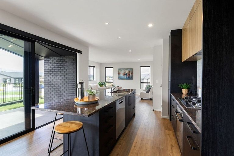 Photo of property in 2 Te Ia Terrace, Cambridge, 3434