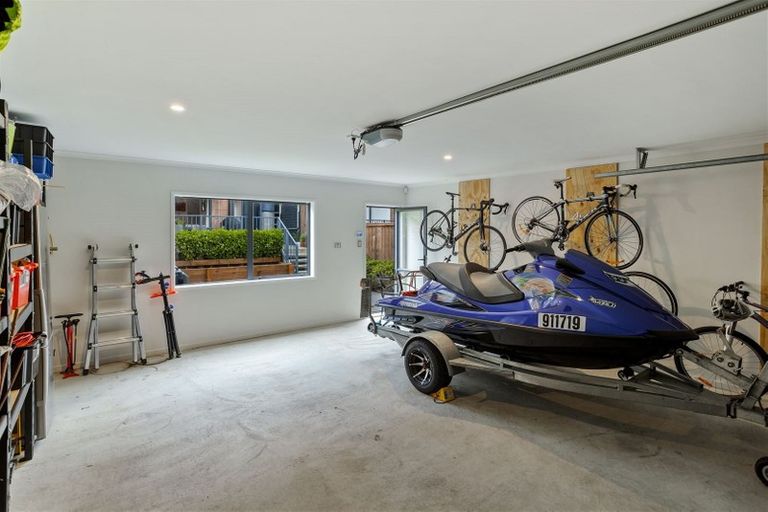 Photo of property in 186 Hobsonville Point Road, Hobsonville, Auckland, 0616