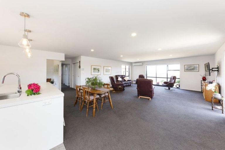 Photo of property in 24 Macdonald Heights, Feilding, 4702