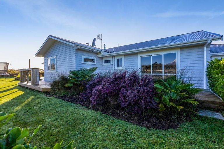 Photo of property in 159 Opunake Road, Stratford, 4391