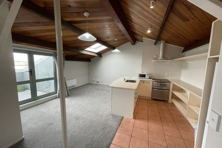 Photo of property in Metro Apartments, 20/220u Thorndon Quay, Pipitea, Wellington, 6011