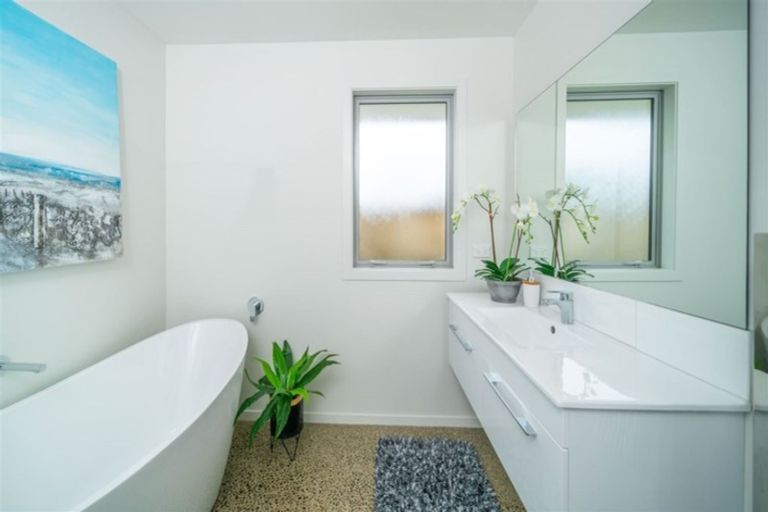 Photo of property in 24 Park Lane, Rolleston, 7614