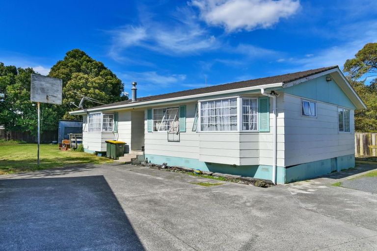 Photo of property in 60 John Walker Drive, Manurewa, Auckland, 2102