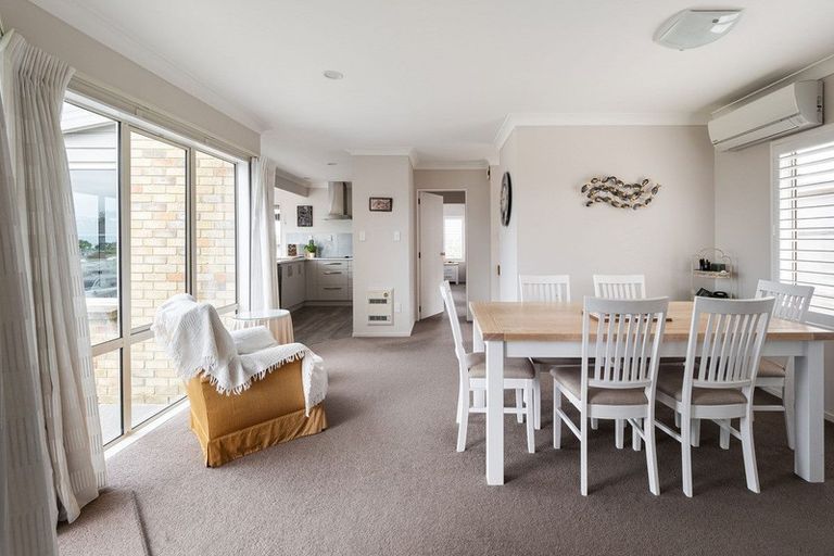 Photo of property in 8a Mana Street, Otumoetai, Tauranga, 3110