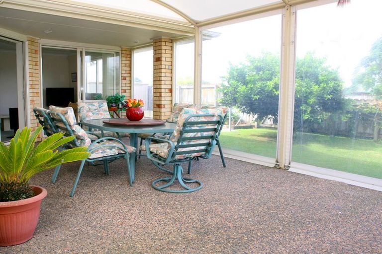 Photo of property in 14 Moss Crescent, Takanini, 2112