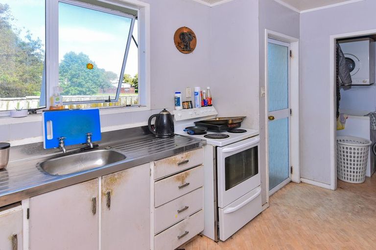 Photo of property in 60 John Walker Drive, Manurewa, Auckland, 2102