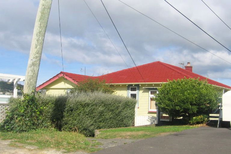 Photo of property in 136 Maupuia Road, Miramar, Wellington, 6022