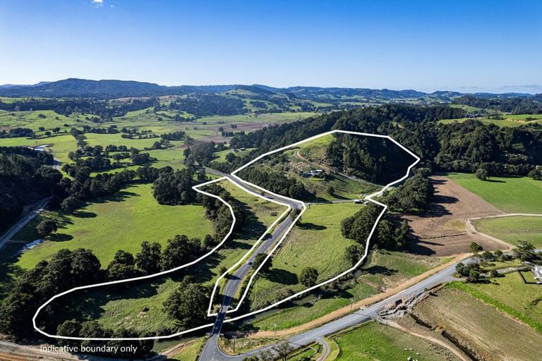 Photo of property in 362a Whananaki Road North, Opuawhanga, Hikurangi, 0181