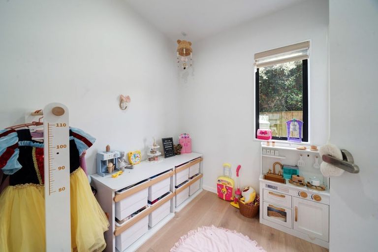 Photo of property in 26 Eileen Newey Place, Henderson, Auckland, 0612