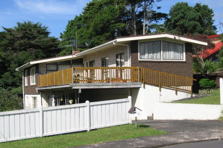 Photo of property in 8 Earl Road, Titirangi, Auckland, 0604