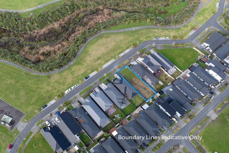 Photo of property in 22 Ahunga Road, Karaka, 2113