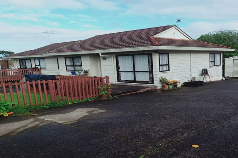 Photo of property in 26 Sandgate Avenue, Botany Downs, Auckland, 2010