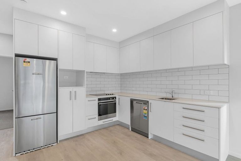 Photo of property in 25/g01 Potter Avenue, Northcote, Auckland, 0627