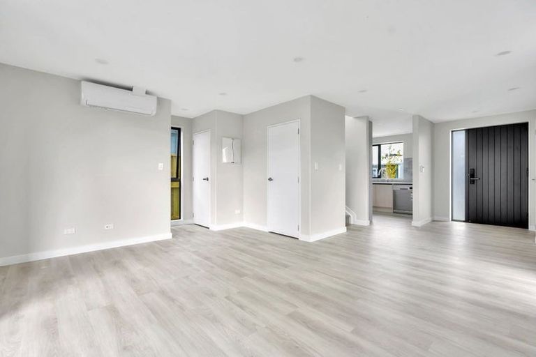 Photo of property in 24a Clayden Shuttleworth Street, Papakura, 2110