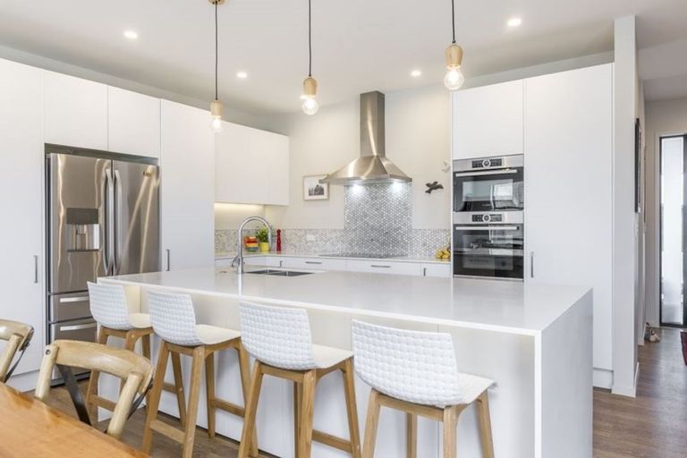 Photo of property in 11 Laly Haddon Place, Matakana, Warkworth, 0985