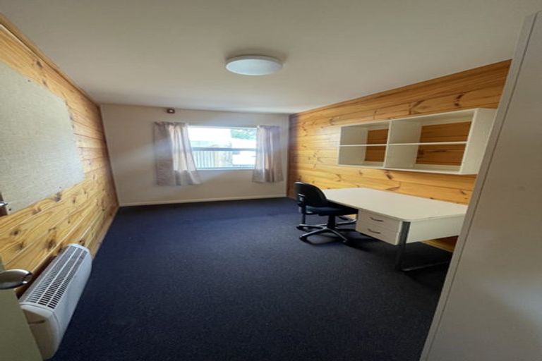 Photo of property in Drummond Street Flats, 19u5 Drummond Street, Mount Cook, Wellington, 6021