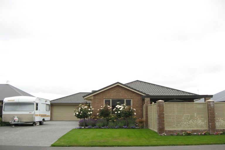 Photo of property in 3 Matua Place, Parklands, Christchurch, 8083