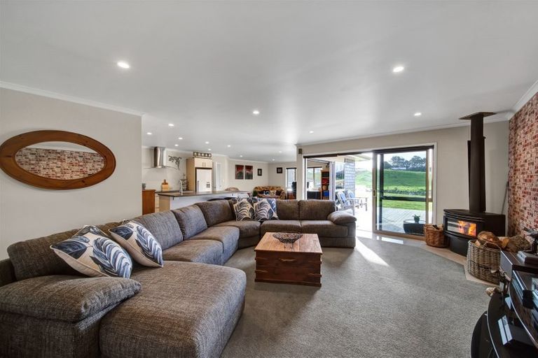 Photo of property in 195 Turuturu Road, Hawera, 4674