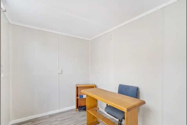 Photo of property in 16 Hooks Road, Manurewa, Auckland, 2102