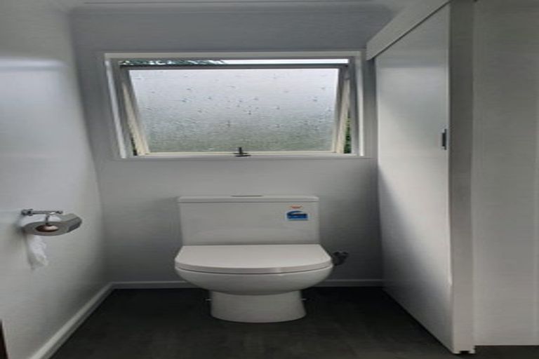 Photo of property in 90 Strathmore Avenue, Levin, 5510