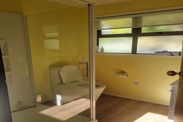 Photo of property in 12 Heuchan Lane, Wanaka, 9305