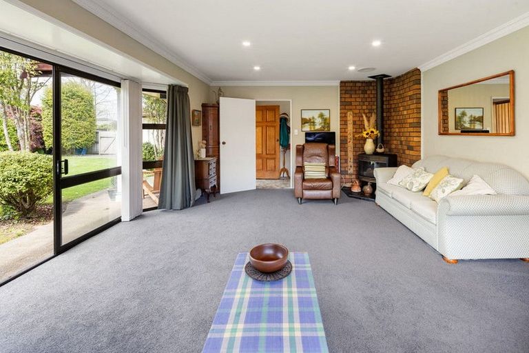 Photo of property in 251 Shakespeare Street, Leamington, Cambridge, 3432