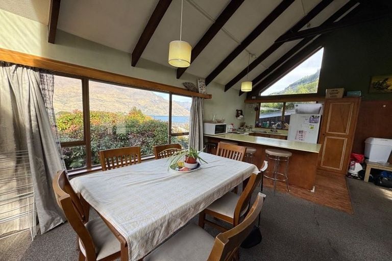 Photo of property in 14 Arawata Terrace, Fernhill, Queenstown, 9300