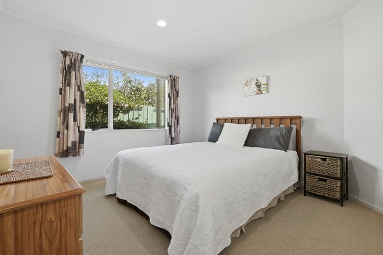 Photo of property in 10 Evansbel Place, Papamoa Beach, Papamoa, 3118