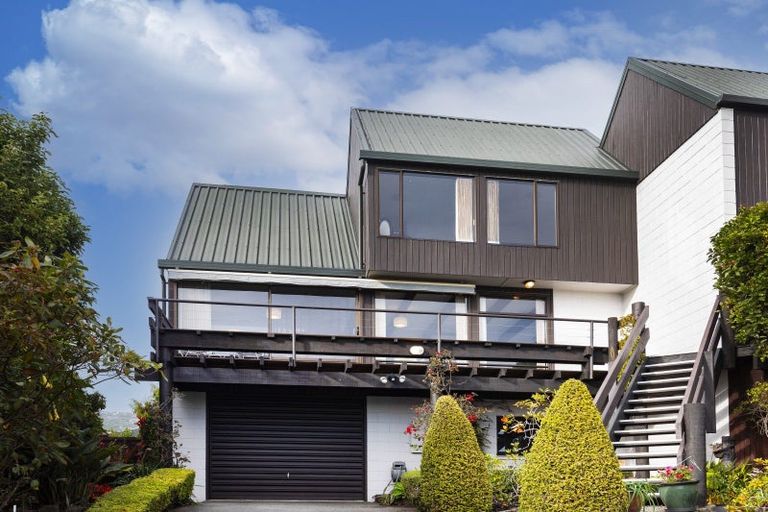 Photo of property in 1/17 Moncks Spur Road, Redcliffs, Christchurch, 8081