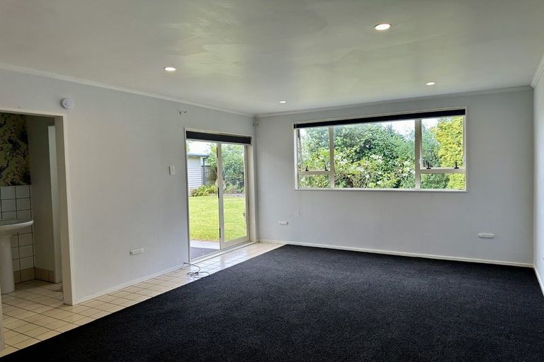 Photo of property in 42 Puriri Terrace, Roslyn, Palmerston North, 4414