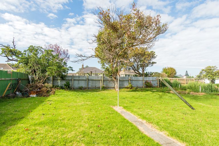 Photo of property in 93 Puriri Street, Hawera, 4610