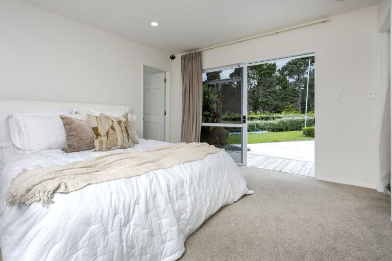 Photo of property in 30 Bernard Magnus Lane, Greenhithe, Auckland, 0632