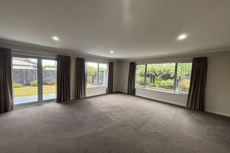 Photo of property in 7 Goldie Place, Rolleston, 7614