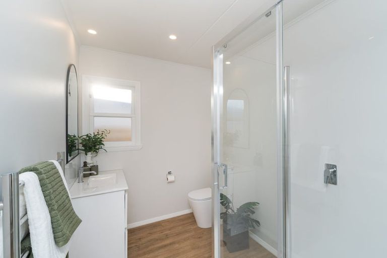Photo of property in 18 Ashford Avenue, Hokowhitu, Palmerston North, 4410