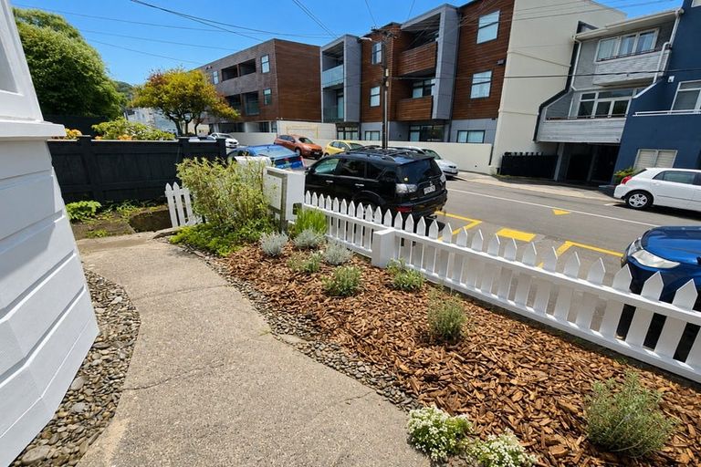 Photo of property in 168 Tasman Street, Mount Cook, Wellington, 6021