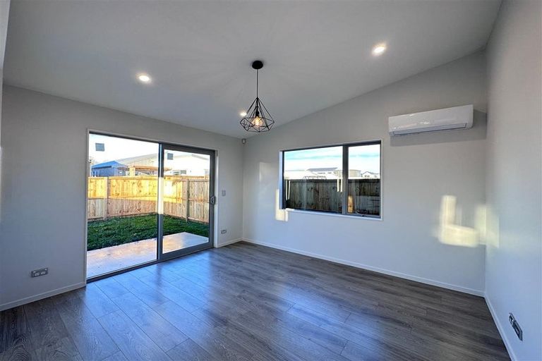 Photo of property in 16 Heihei Street, Papakura, 2110