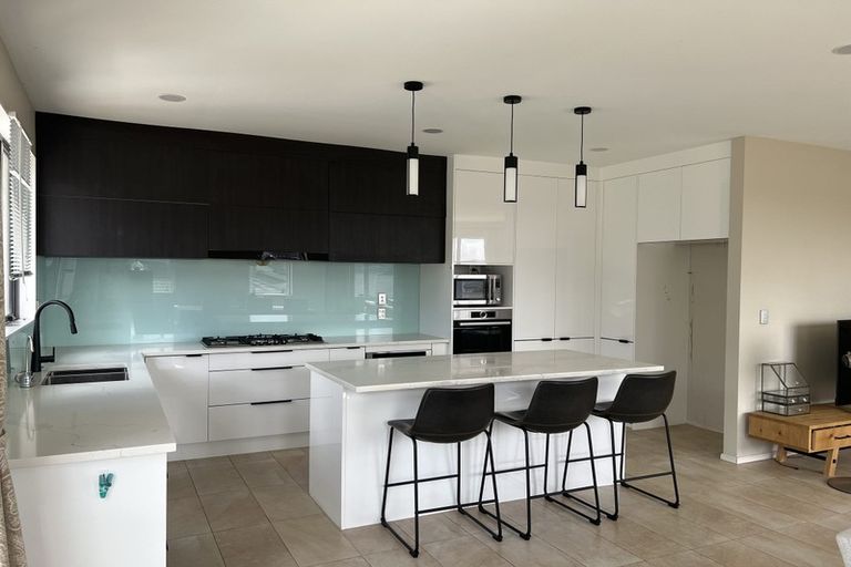 Photo of property in 36 Bur Oak Terrace, Schnapper Rock, Auckland, 0632