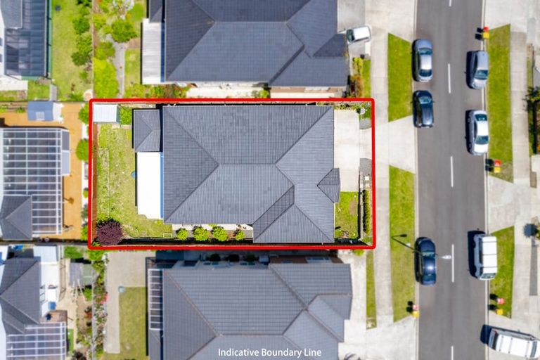 Photo of property in 32 Carrickdawson Drive, Flat Bush, Auckland, 2019