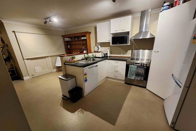 Photo of property in 45 Queen Street, Mount Victoria, Wellington, 6011