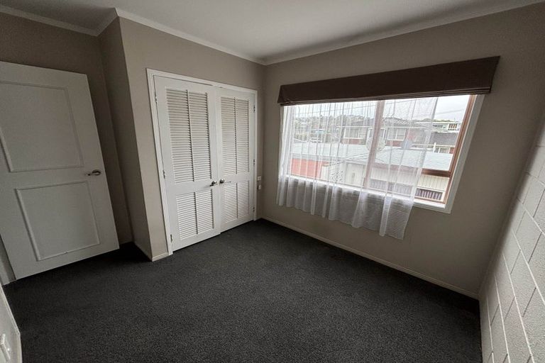 Photo of property in 2/772 Beach Road, Browns Bay, Auckland, 0630