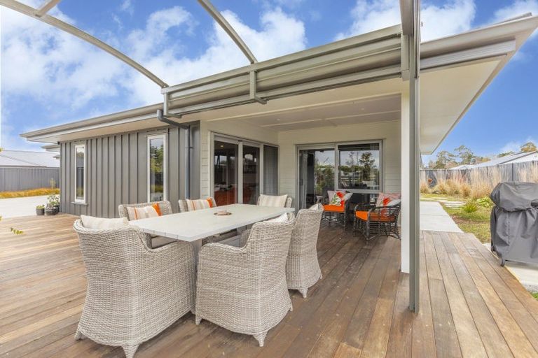 Photo of property in 24 Dee Street, Otane, 4202