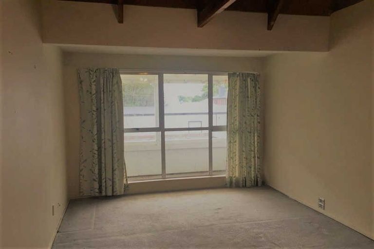 Photo of property in 6- 8 Clyde Road, Upper Riccarton, Christchurch, 8041