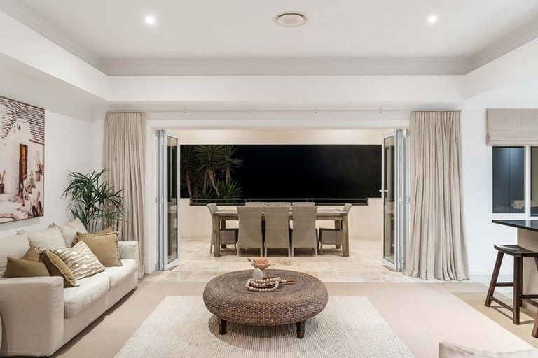 Photo of property in 91 Marine Parade, Mount Maunganui, 3116