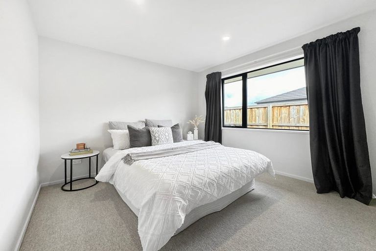 Photo of property in 16 Mehrtens Crescent, Woodend, 7610