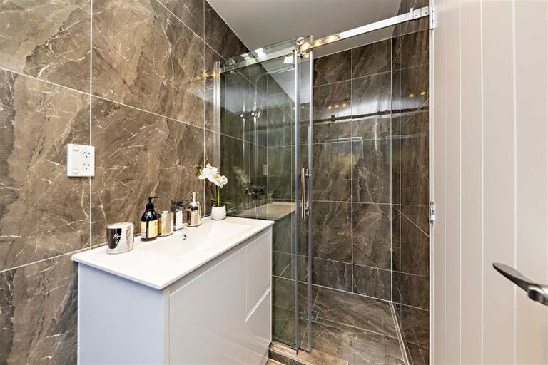 Photo of property in 18c Gardiner Grove, Mangere East, Auckland, 2024