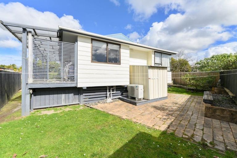 Photo of property in 25 Glen Close, Glen Eden, Auckland, 0602