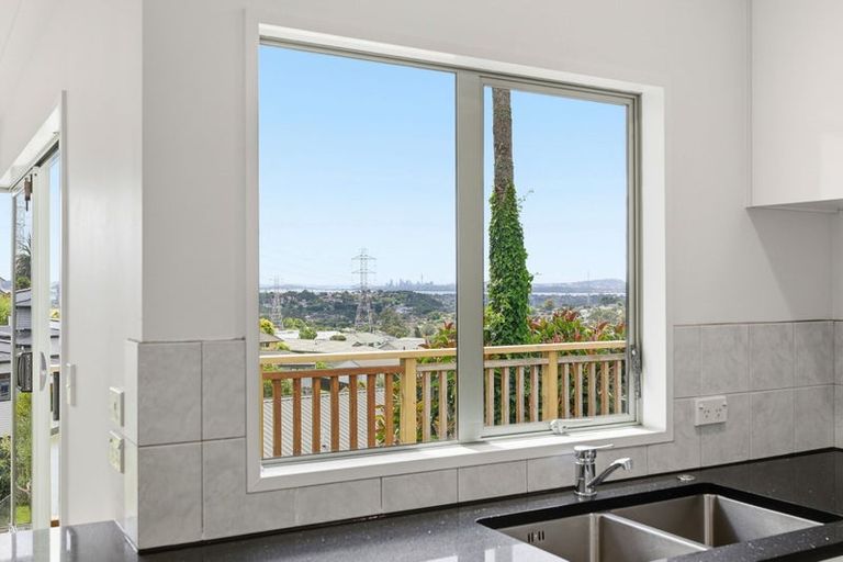 Photo of property in 17a Cherry Tree Place, Massey, Auckland, 0614