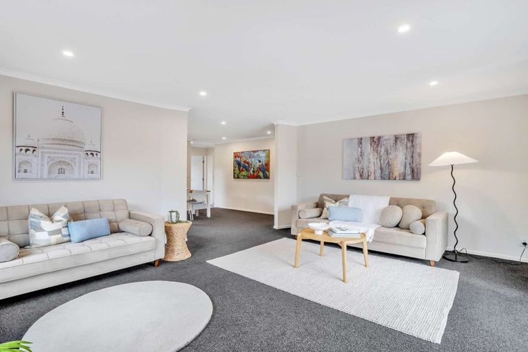 Photo of property in 1 Loader Place, Tawhero, Whanganui, 4501