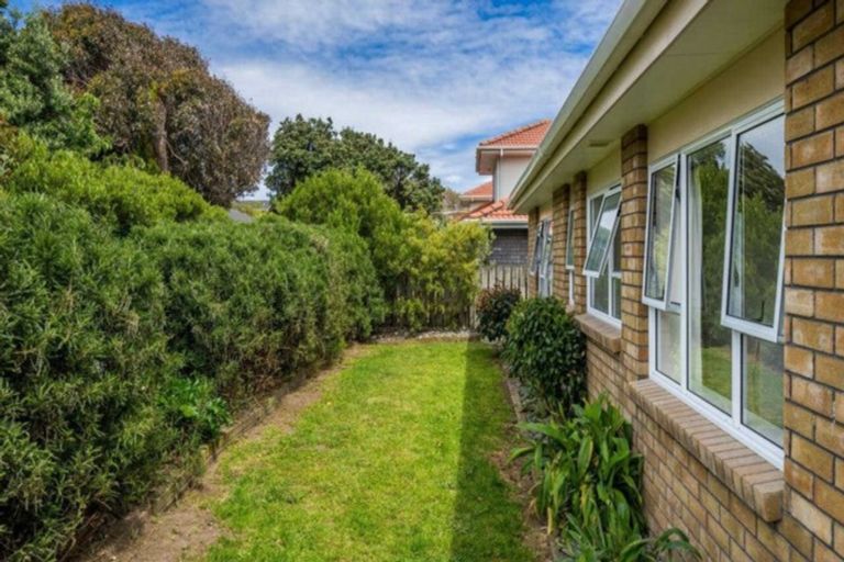Photo of property in 11 Manly Garden, Paraparaumu Beach, Paraparaumu, 5032
